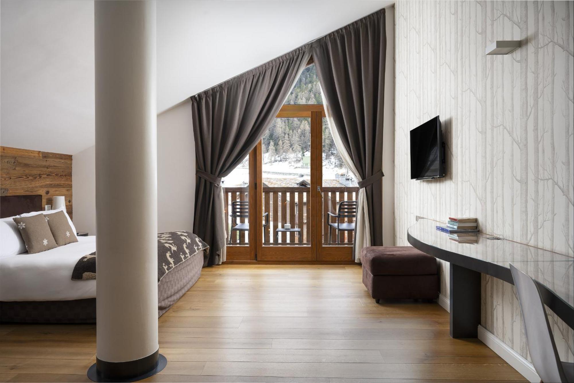 Montana Lodge & Spa, By R Collection Hotels Ла-Тюйль Экстерьер фото